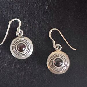 VTG  Sterling Silver Black Onyx Pierced Earrings